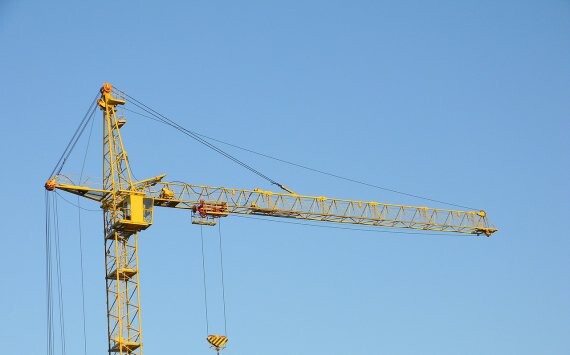 Губернатор края провел совещание по строительству крупных социальных объектов